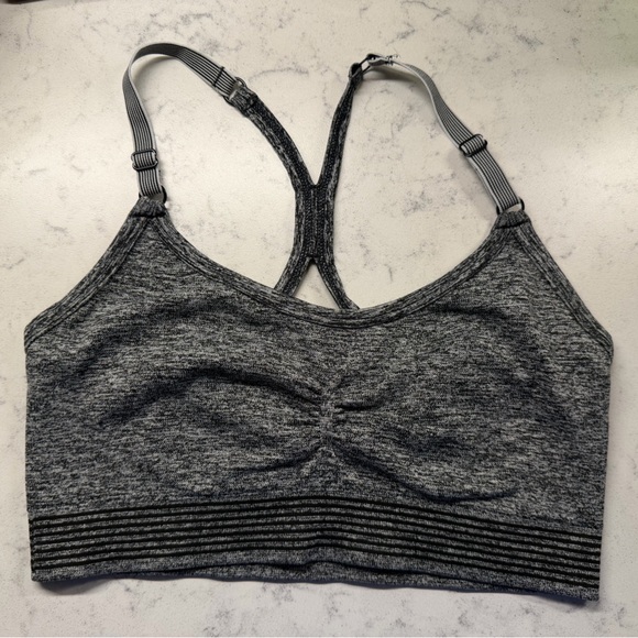 Women’s Sports Bra Bundle - Picture 2 of 8